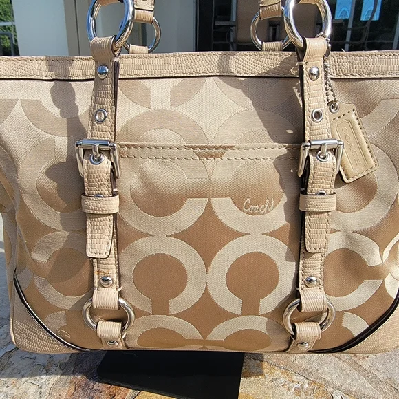 Coach Signature Buckle Tote Bag Tan With Leather Trim - Picture 2 of 14